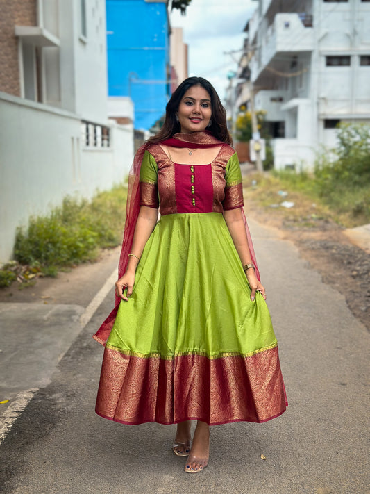 Semi Silk Gown Green