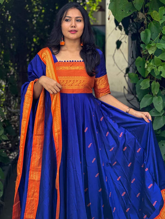 Paavai blue